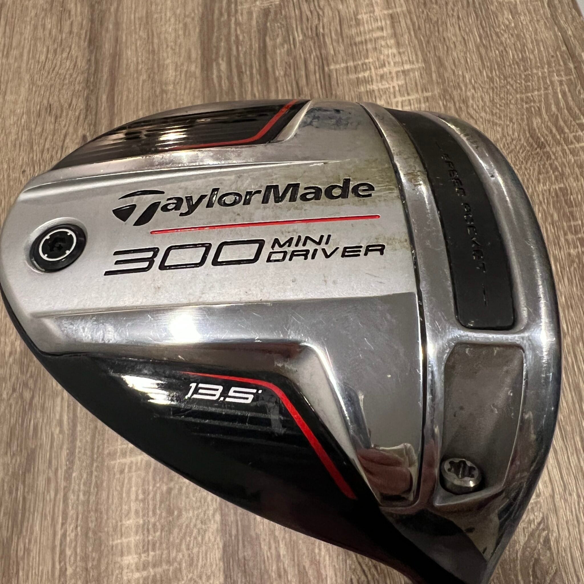 TaylorMade 300 Mini Driver 2021 inkl. Headcover Brugt Okay Stand